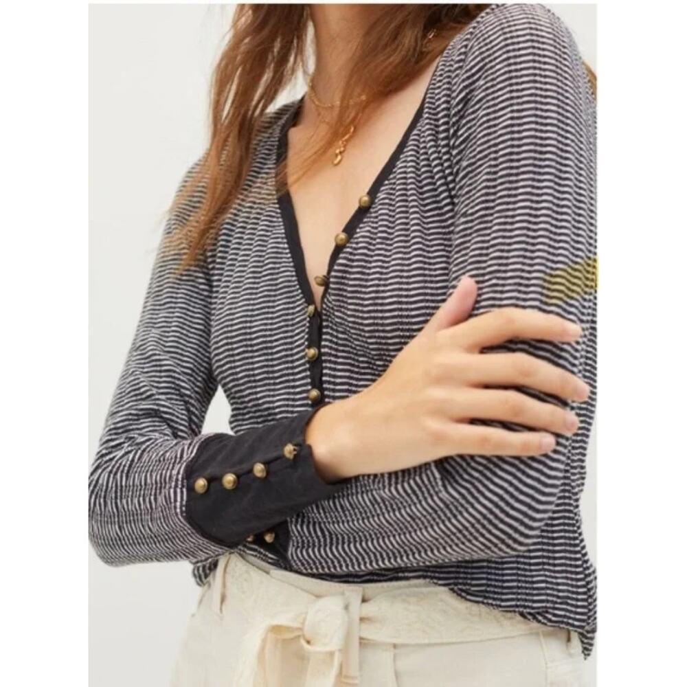 Pilcro Striped Stretch Henley Top Womens Large Black Waffle Textured Knit Tee